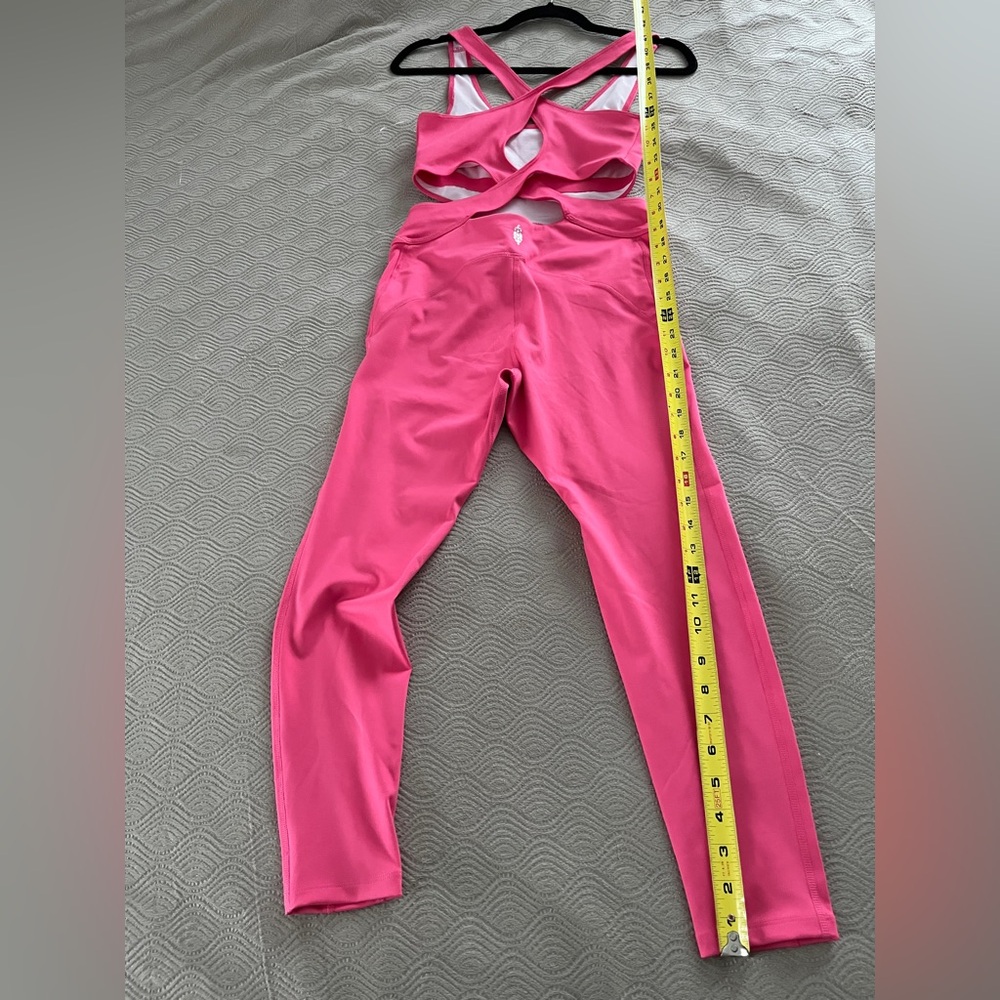 🆕 Free People Movement Back It Up onesie in pink size small - Picture 9 of 15